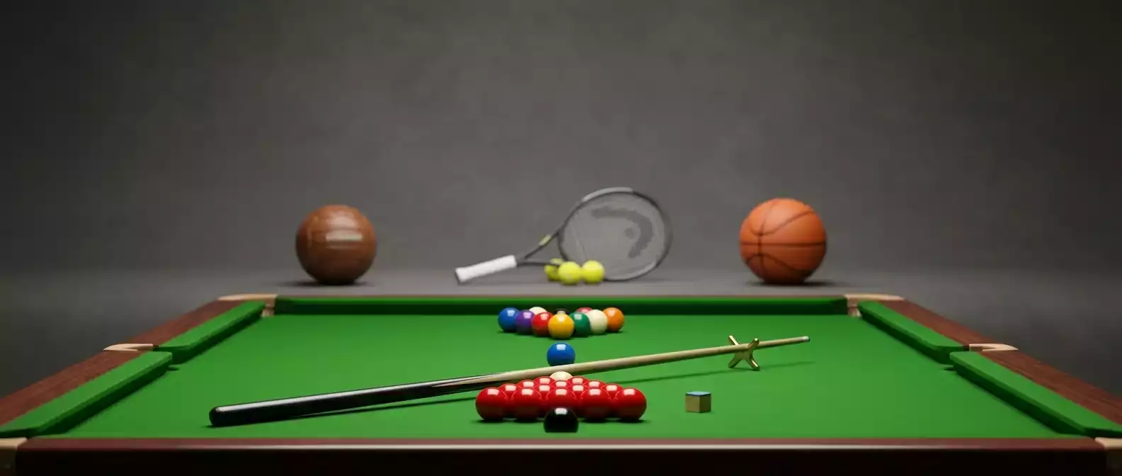 Mesa de snooker ao lado de equipamento de outros desportos para comparacao de apostas